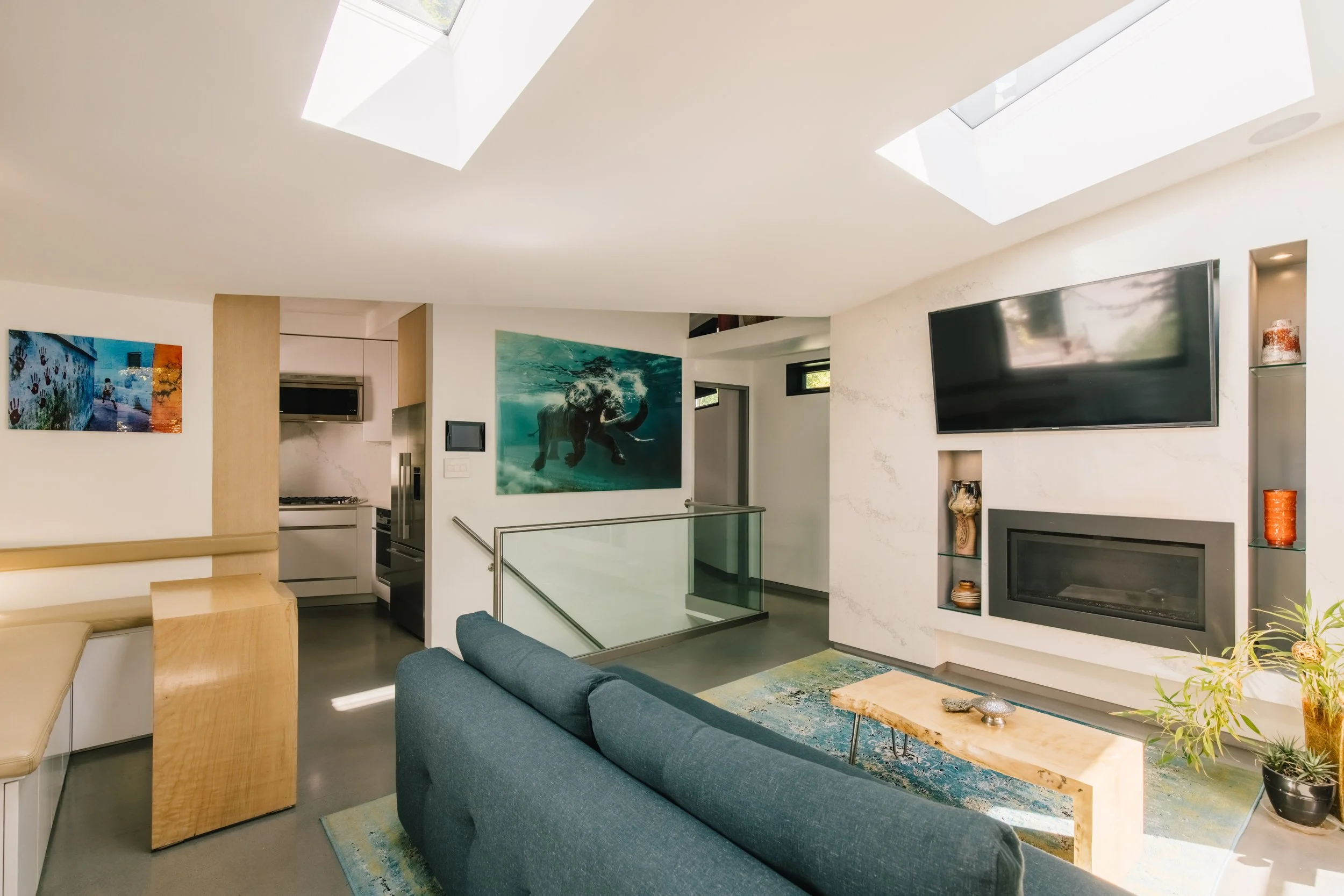 West Coast Modern Home — 5